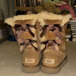 OG VINTAGE UGGS